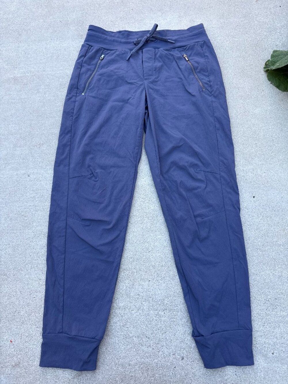Athleta Trekkie North Jogger in Blue Adjustable Waist Athleisure Outdoor Size 2